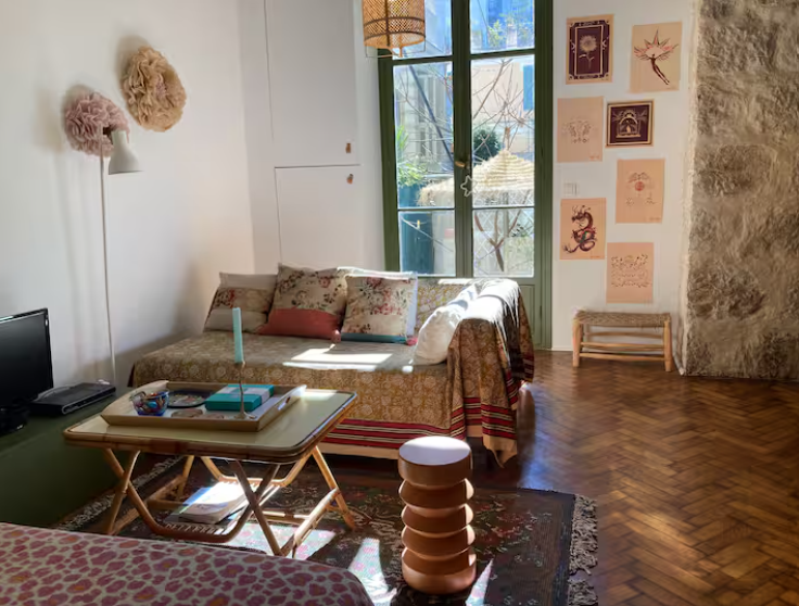 Charming loft apartment to rent in central Nice