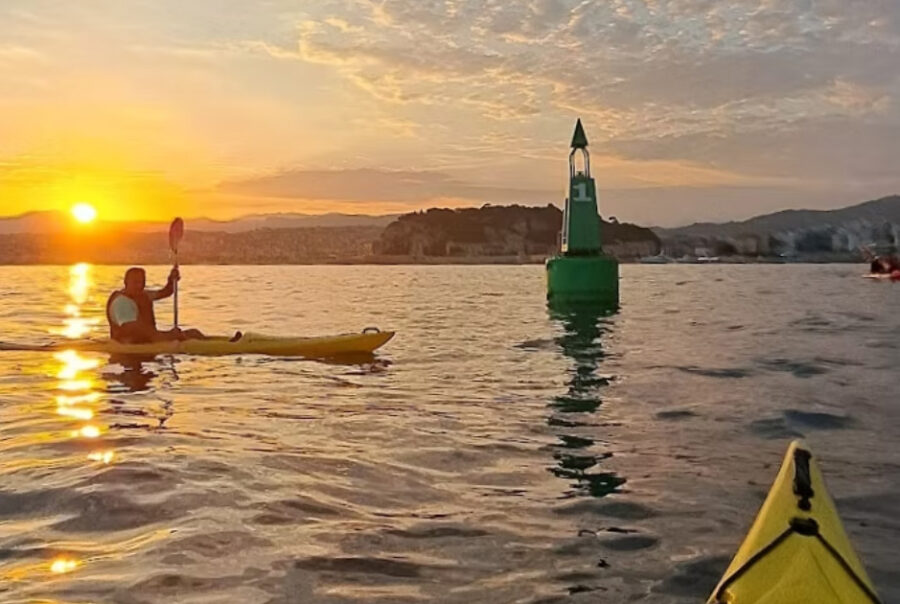 Guided kayak tour at sunset from Nice Harbour on the French Riviera