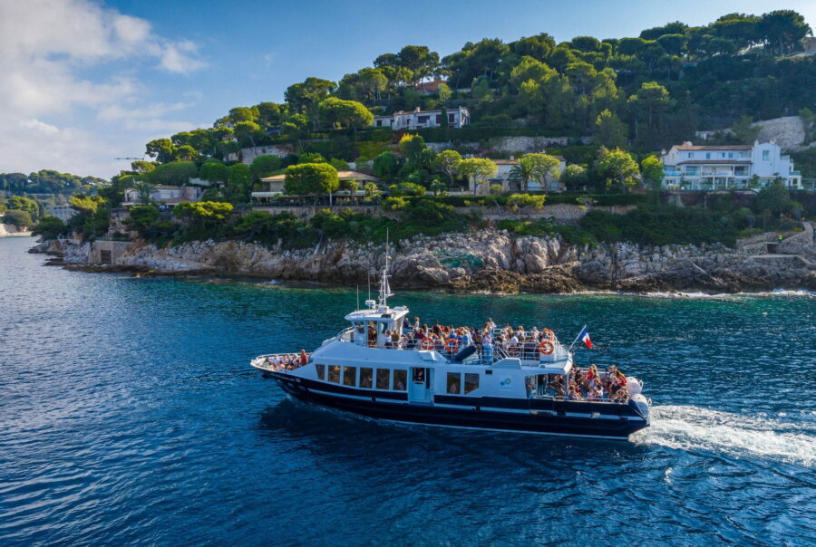 Scenic boat cruise from Nice to Monaco along the French Riviera coastline